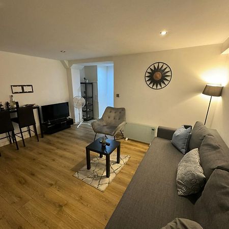 Cozy Two Bedroom Apartment Sleeps 6 Near Camden Market Hw10 London Eksteriør billede